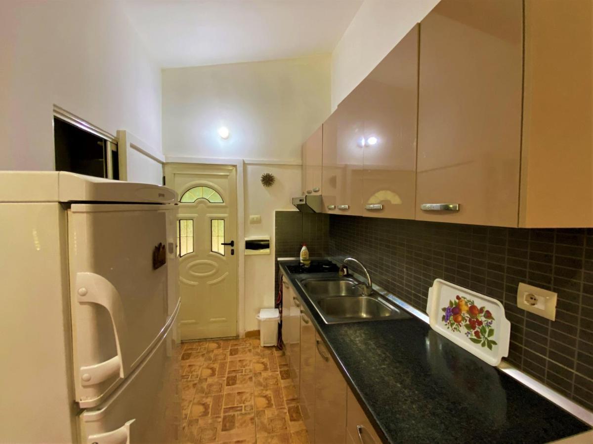 Ramo'S Green Beachside Retreat - Cozy 2 Bedroom Home Vlore Bagian luar foto